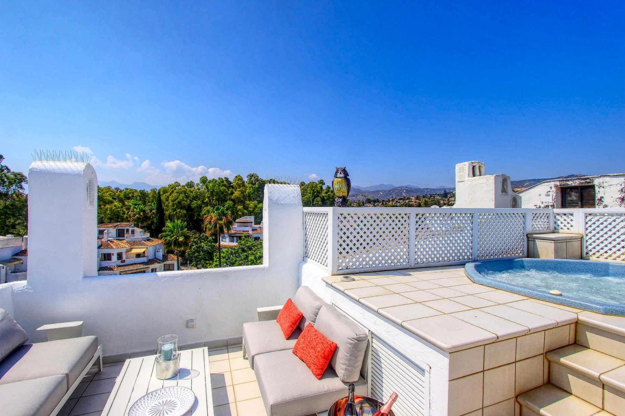 1080 Beachfront Penthouse 3 Floors Jacuzzi 2 Pools Wifi Roof Terrace 马尔韦利亚 外观 照片