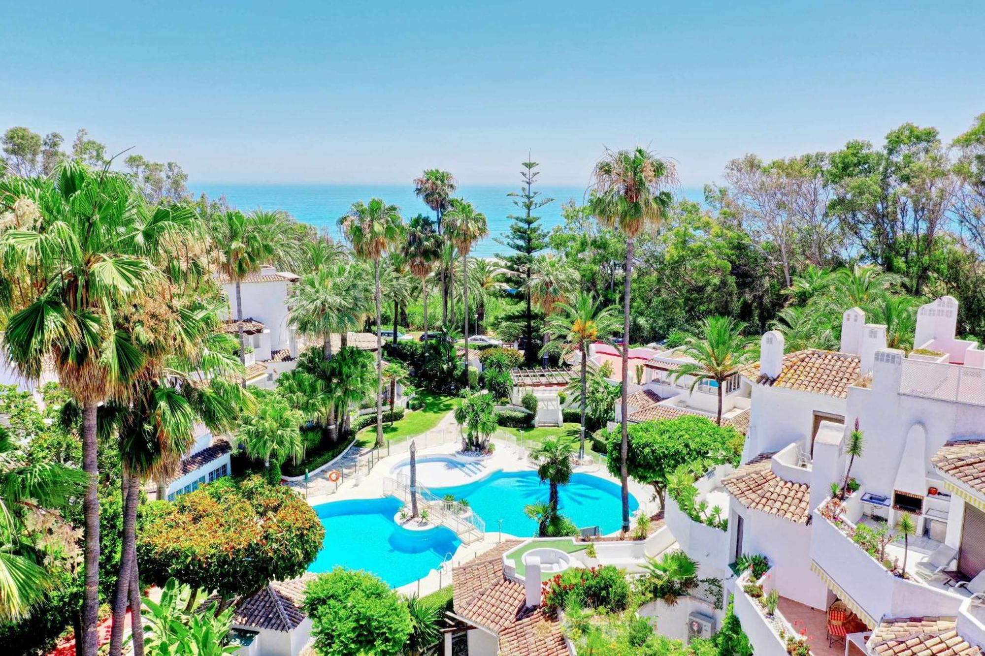 1080 Beachfront Penthouse 3 Floors Jacuzzi 2 Pools Wifi Roof Terrace 马尔韦利亚 外观 照片