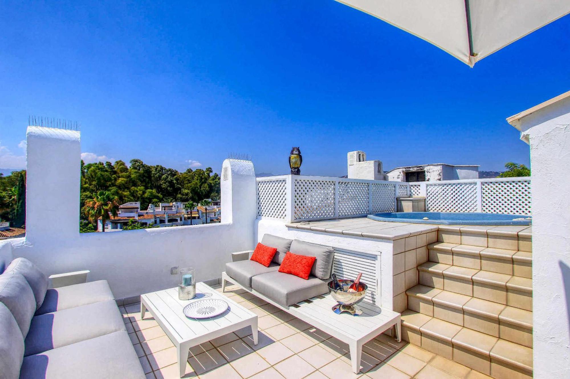 1080 Beachfront Penthouse 3 Floors Jacuzzi 2 Pools Wifi Roof Terrace 马尔韦利亚 外观 照片