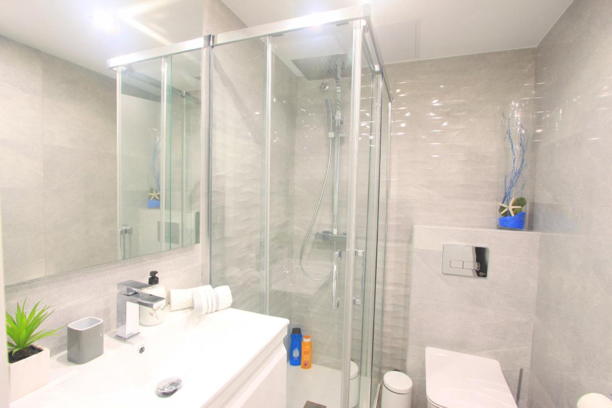 1080 Beachfront Penthouse 3 Floors Jacuzzi 2 Pools Wifi Roof Terrace 马尔韦利亚 外观 照片