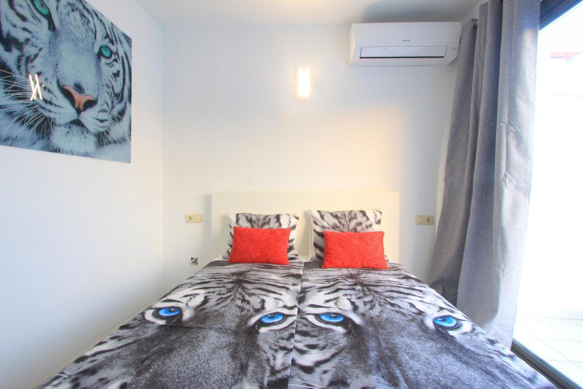 1080 Beachfront Penthouse 3 Floors Jacuzzi 2 Pools Wifi Roof Terrace 马尔韦利亚 外观 照片