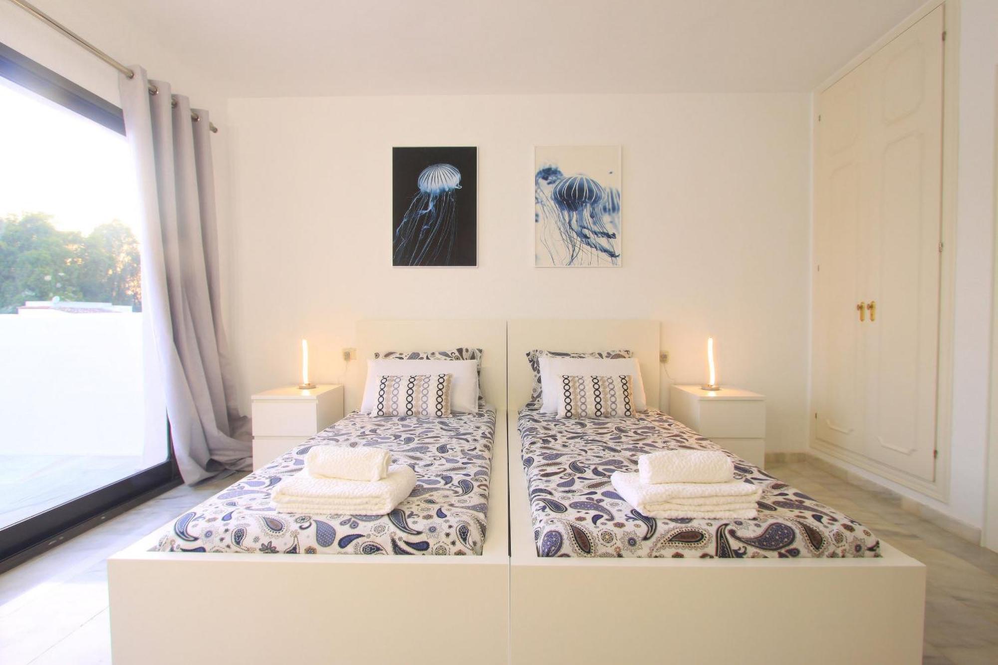 1080 Beachfront Penthouse 3 Floors Jacuzzi 2 Pools Wifi Roof Terrace 马尔韦利亚 外观 照片
