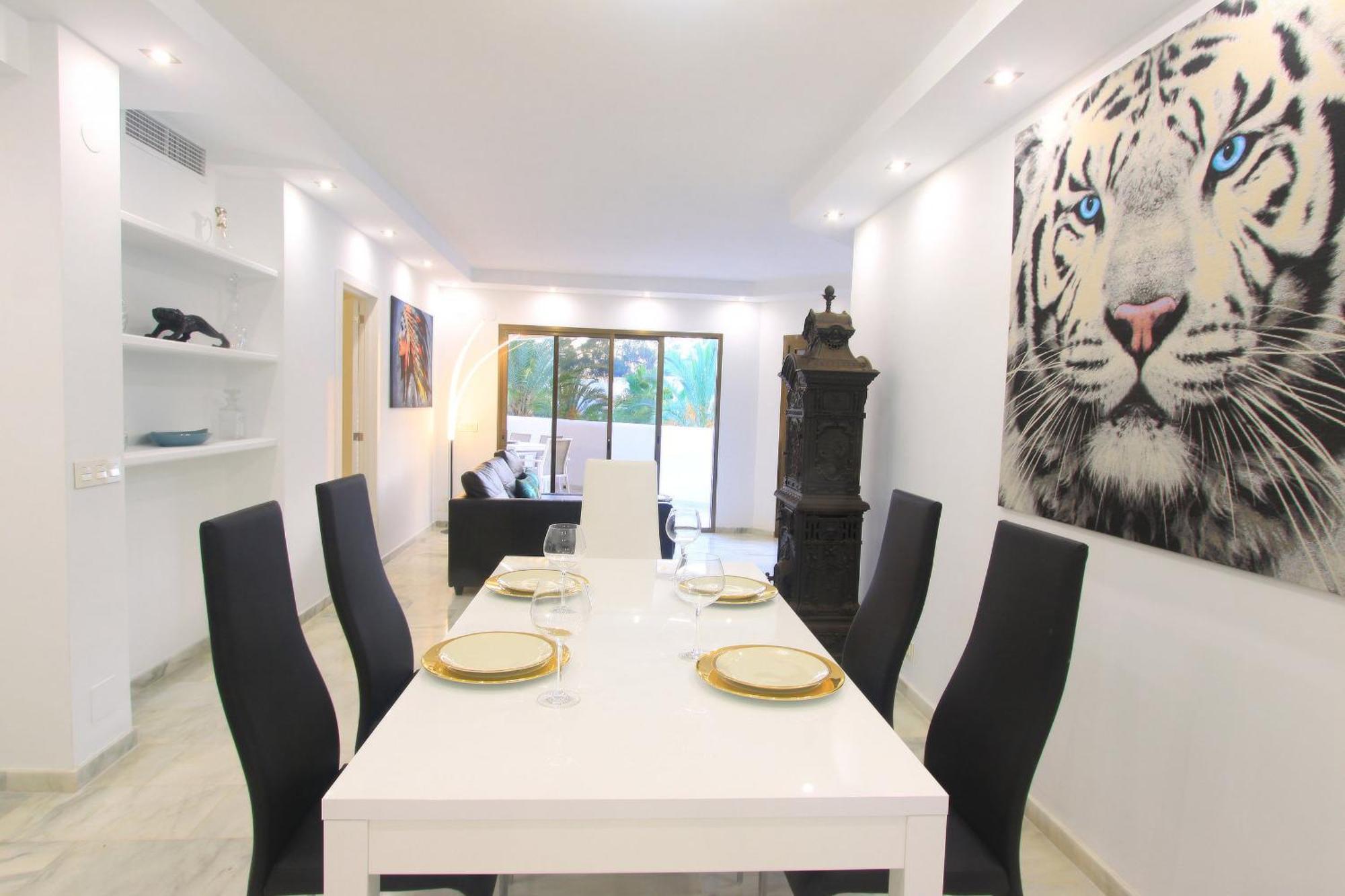 1080 Beachfront Penthouse 3 Floors Jacuzzi 2 Pools Wifi Roof Terrace 马尔韦利亚 外观 照片