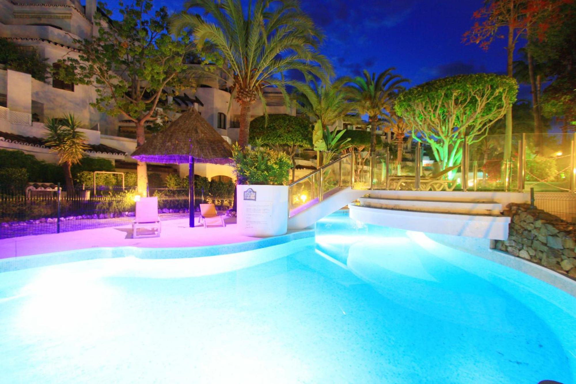 1080 Beachfront Penthouse 3 Floors Jacuzzi 2 Pools Wifi Roof Terrace 马尔韦利亚 外观 照片