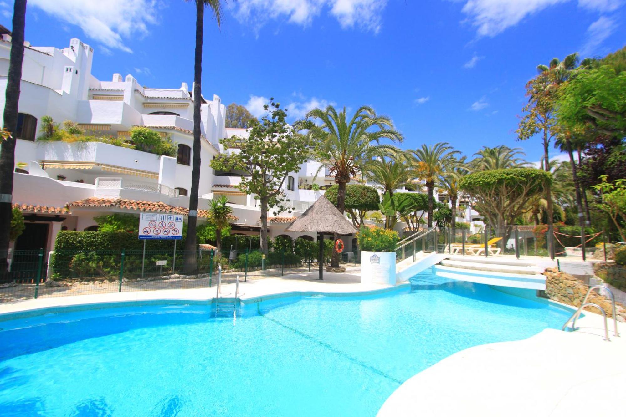 1080 Beachfront Penthouse 3 Floors Jacuzzi 2 Pools Wifi Roof Terrace 马尔韦利亚 外观 照片